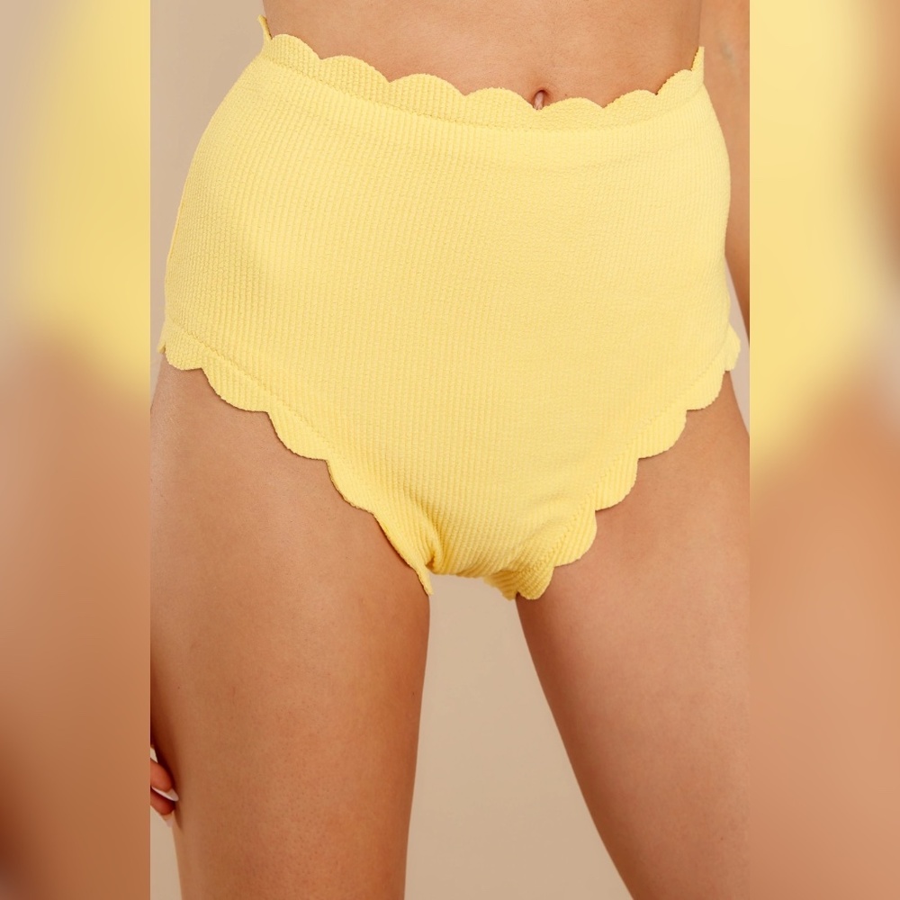NWT High Waisted Yellow Bikini Bottoms Size Small